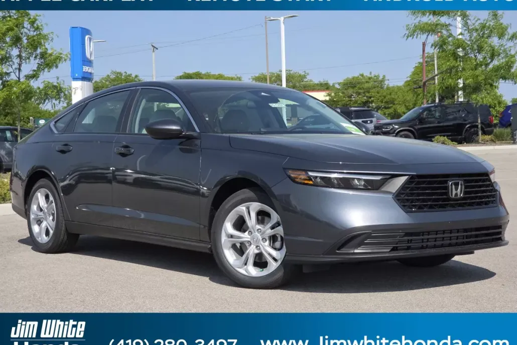 2025 Honda Accord LX photo 1