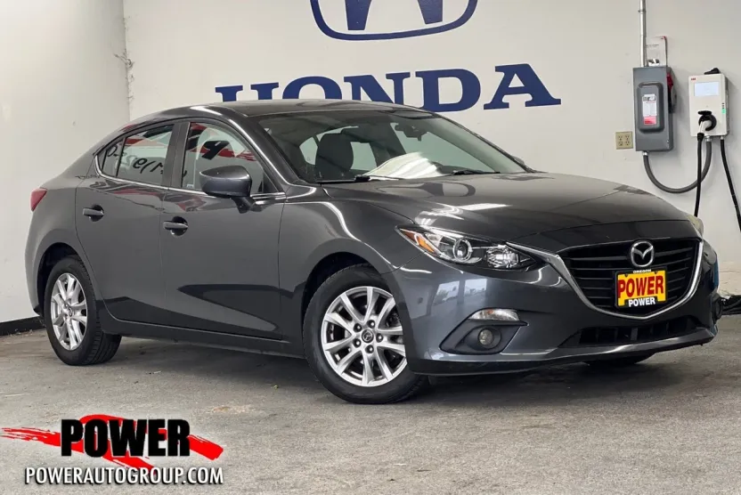 2016 Mazda Mazda3 Touring photo 1