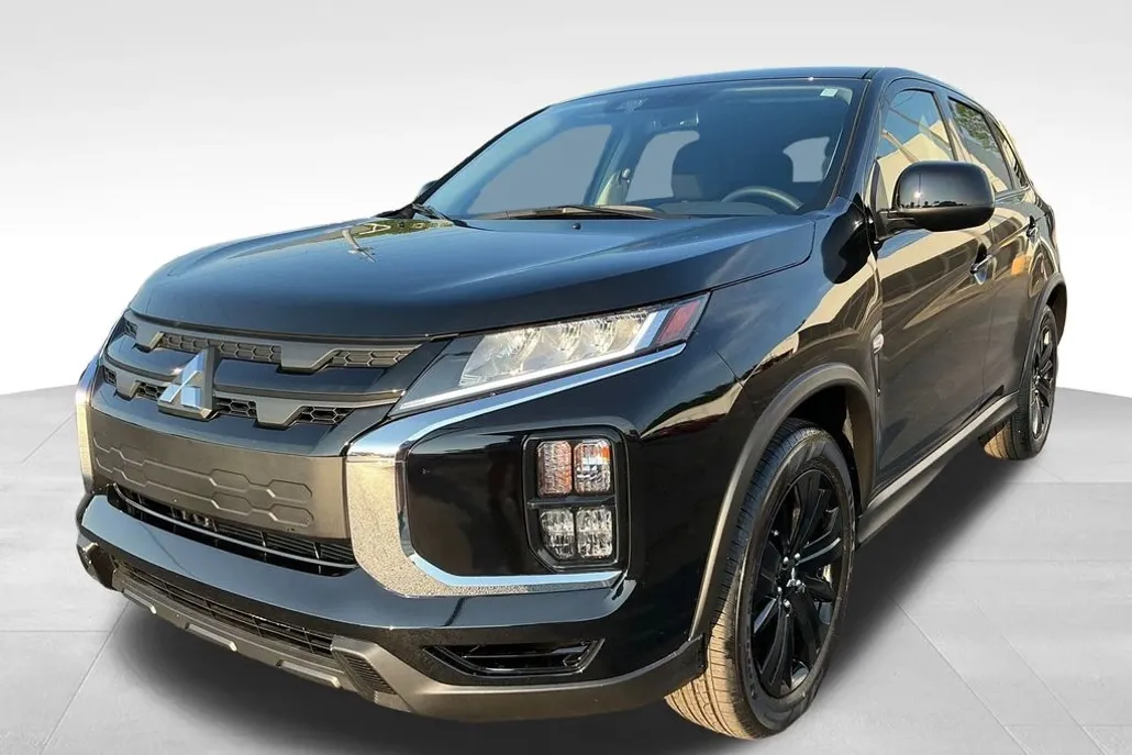 2025 Mitsubishi Outlander Sport ES photo 1