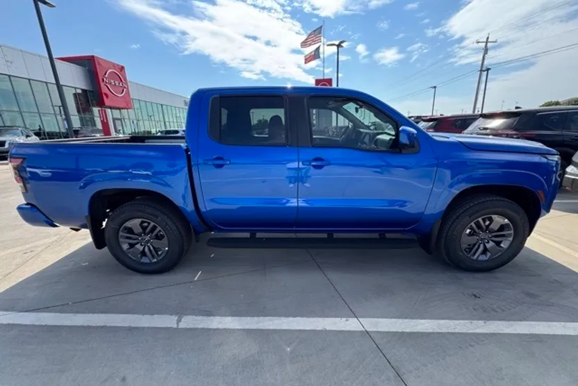 2026 Nissan Frontier SV photo 1