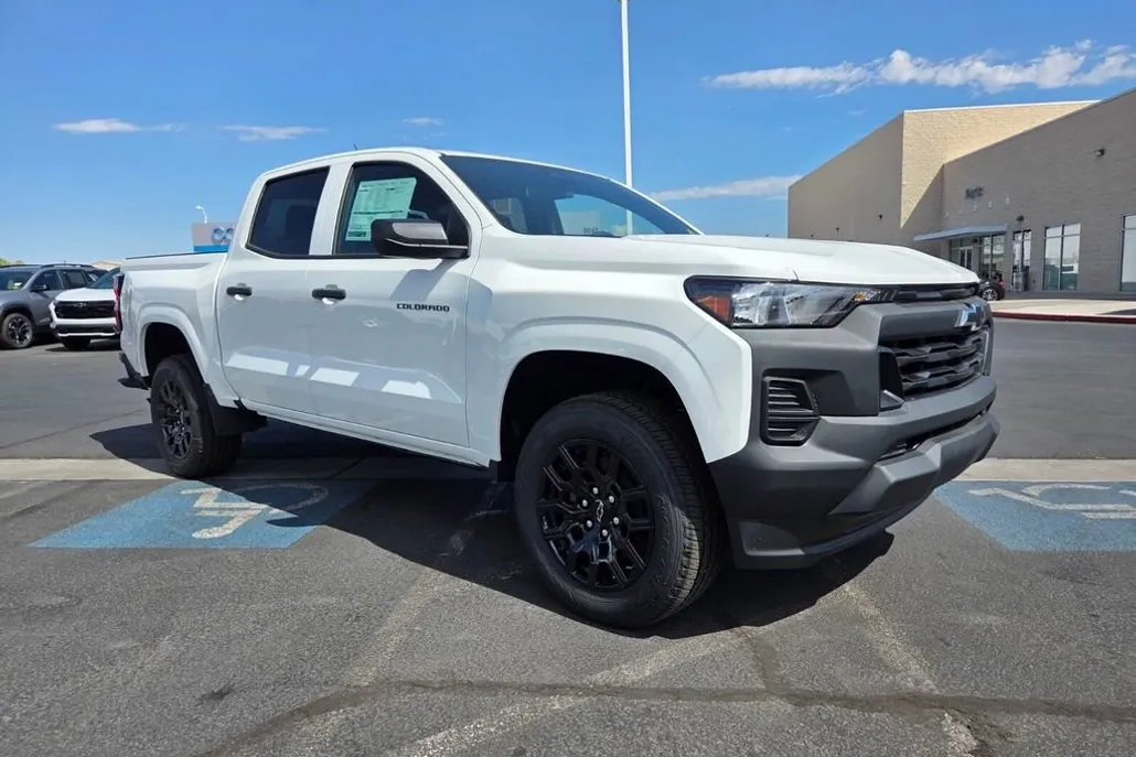 2026 Chevrolet Colorado Work Truck photo 1