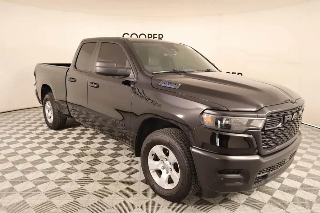 2025 Ram 1500 Tradesman photo 1