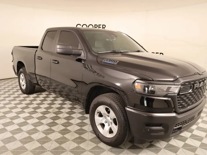 2025 Ram 1500 Tradesman photo 1