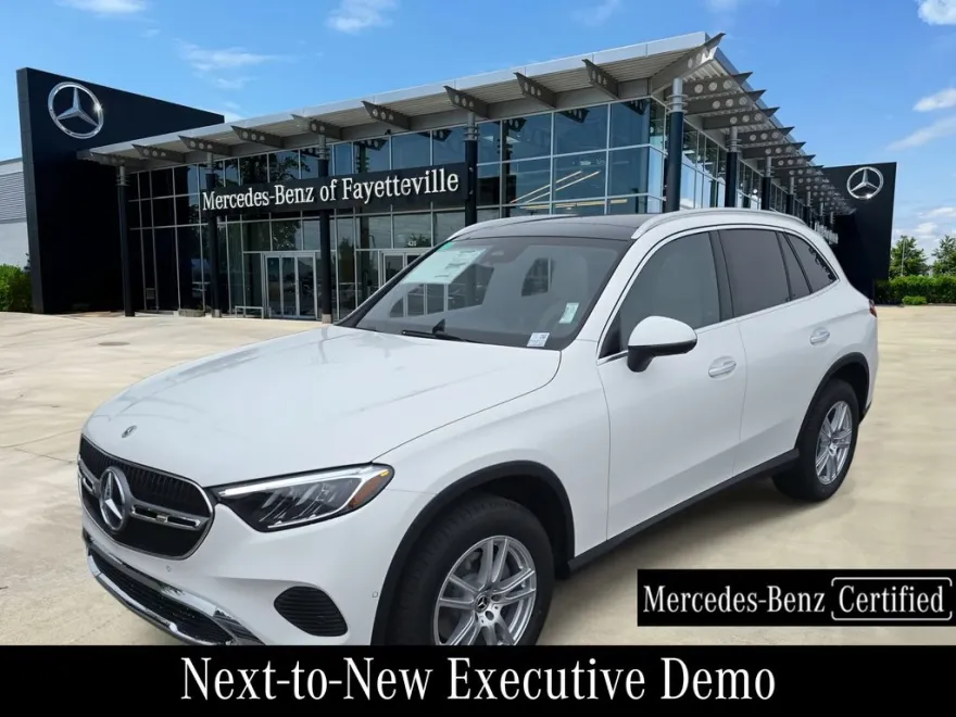 2025 Mercedes Benz GLC 300 4MATIC photo 1