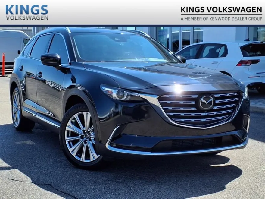 2022 Mazda CX-9 Signature photo 1
