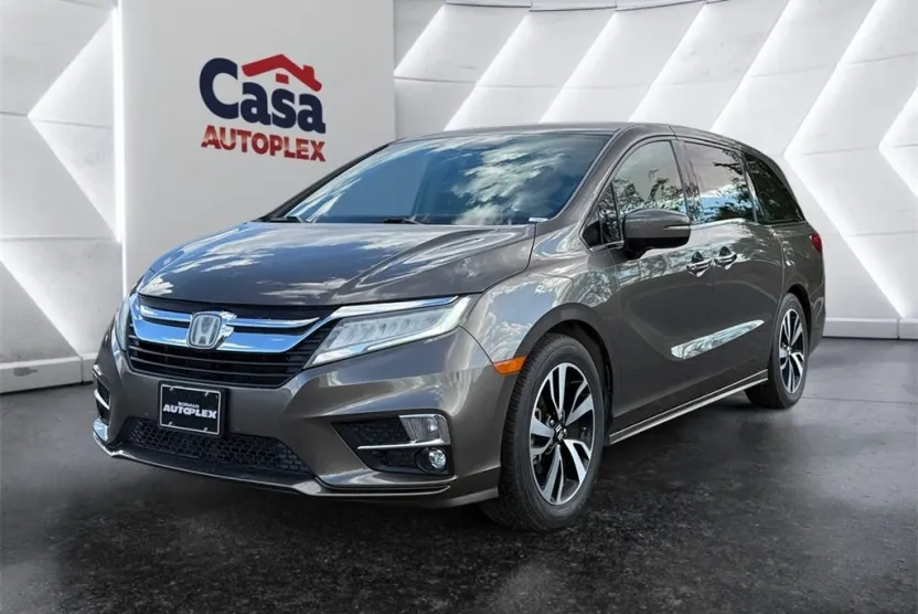2018 Honda Odyssey Elite photo 1