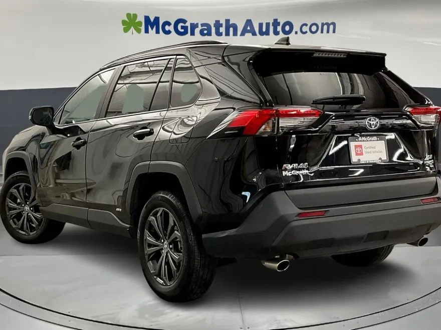 2022 Toyota RAV4 Hybrid XLE Premium photo 1
