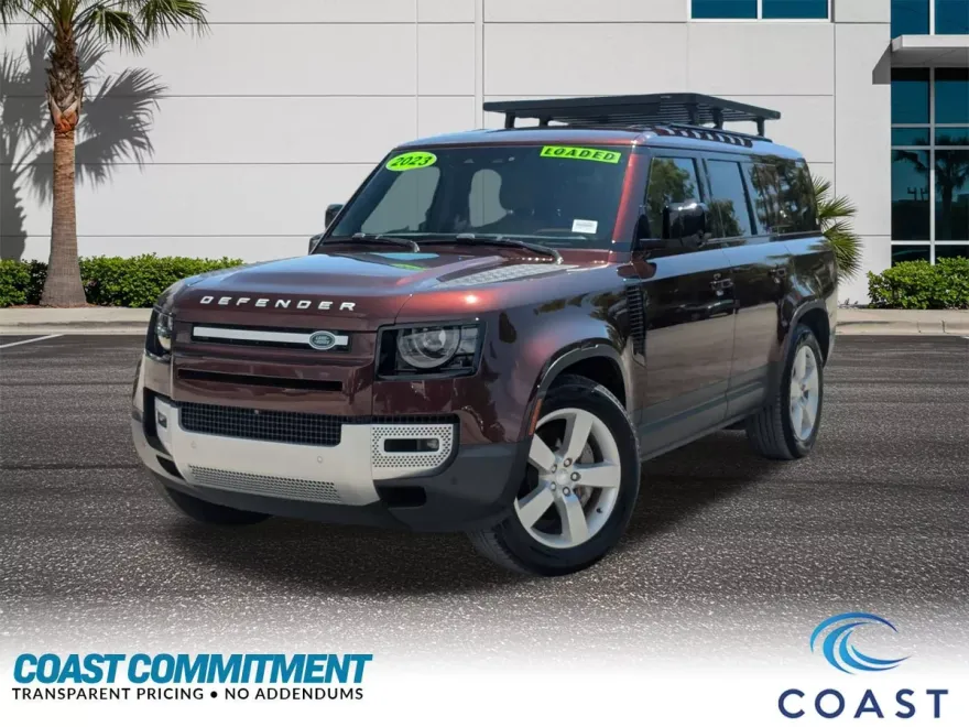 2023 Land Rover Defender 130 SE photo 1