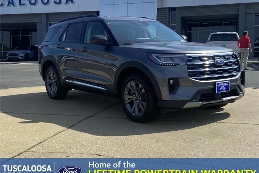 2025 Ford Explorer photo 1