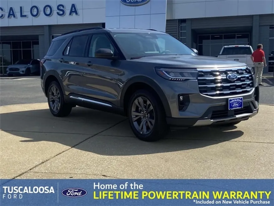 2025 Ford Explorer photo 1