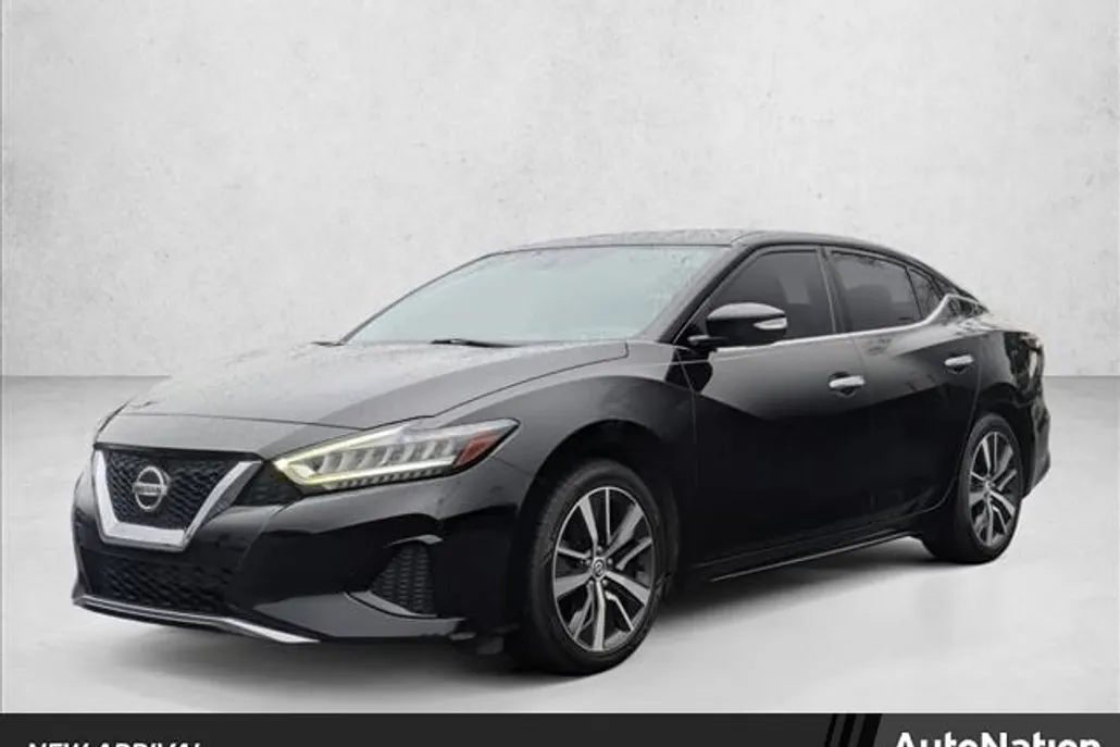 2019 Nissan Maxima SV photo 1