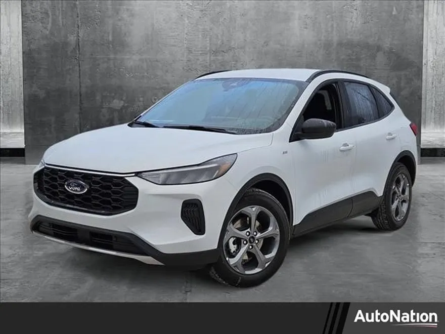 2025 Ford Escape ST-Line photo 1