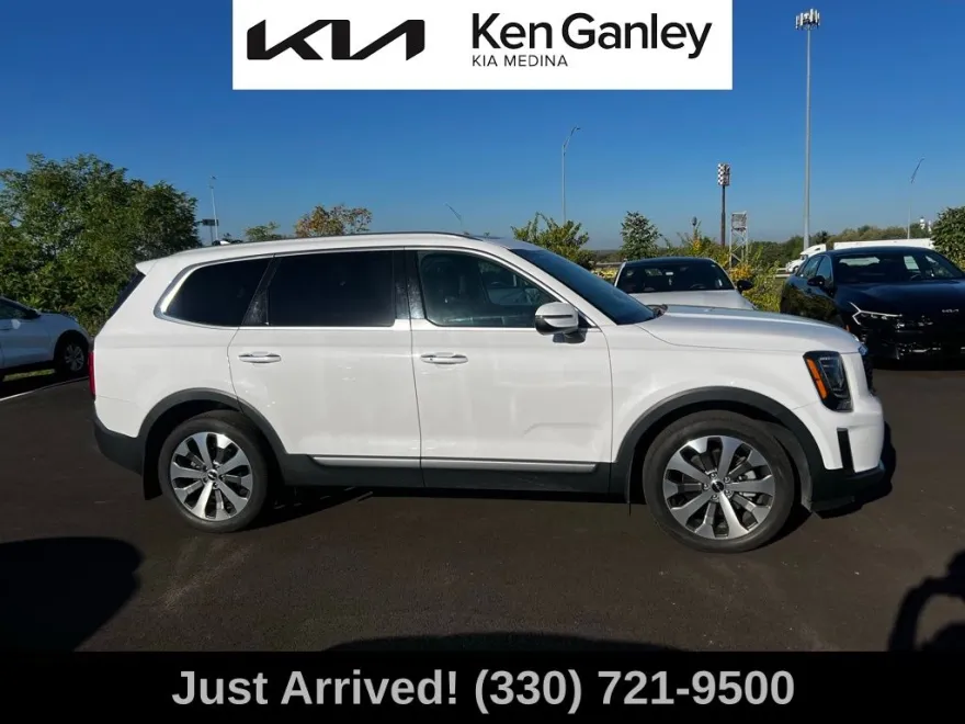 2022 Kia Telluride S photo 1