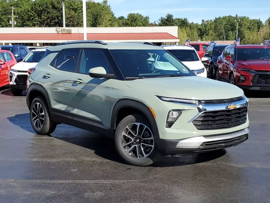 2026 Chevrolet Trailblazer LT photo 1