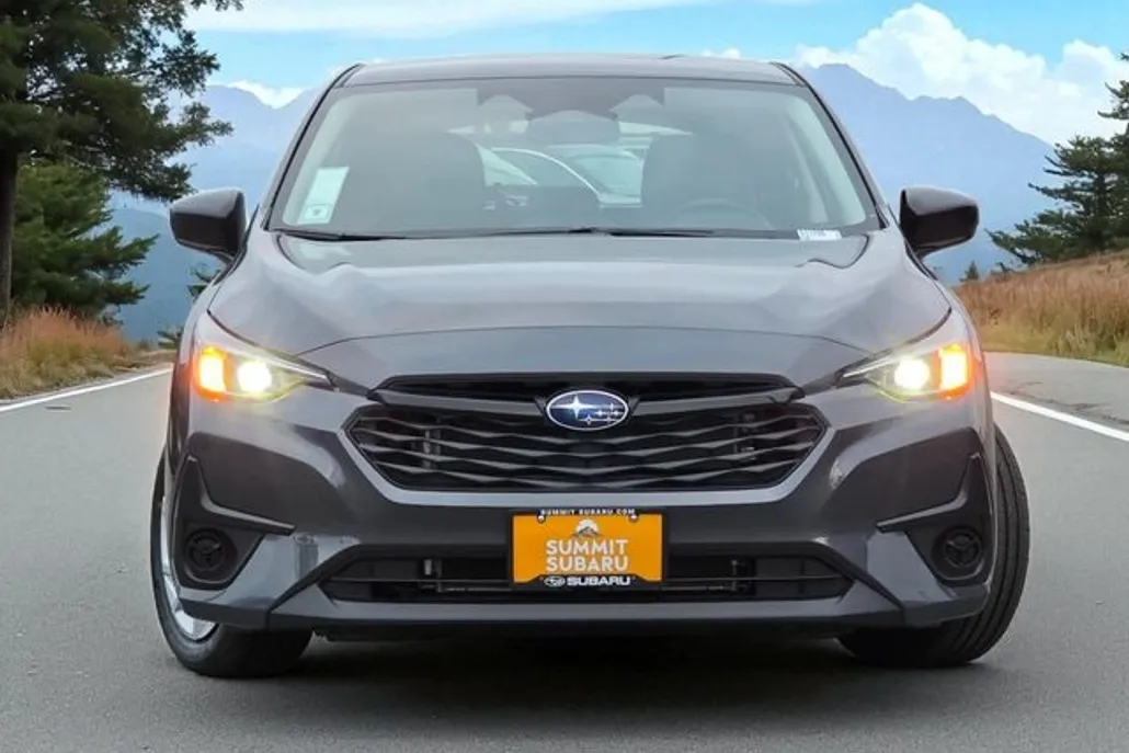 2025 Subaru Impreza Base photo 1