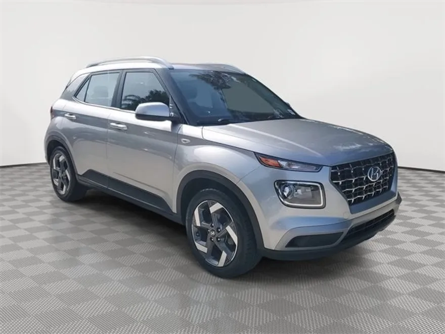 2023 Hyundai Venue SEL photo 1