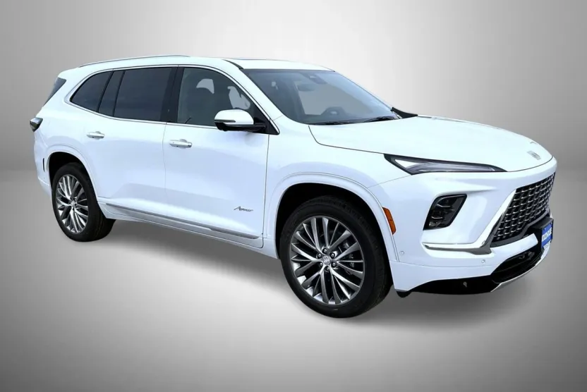 2026 Buick Enclave Avenir photo 1