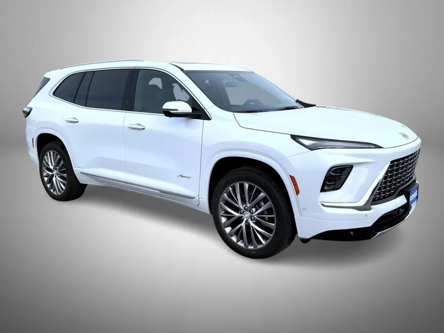 2026 Buick Enclave Avenir photo 1