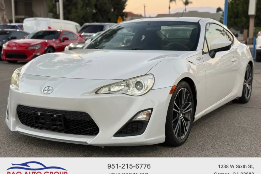 2013 Scion FR-S photo 1