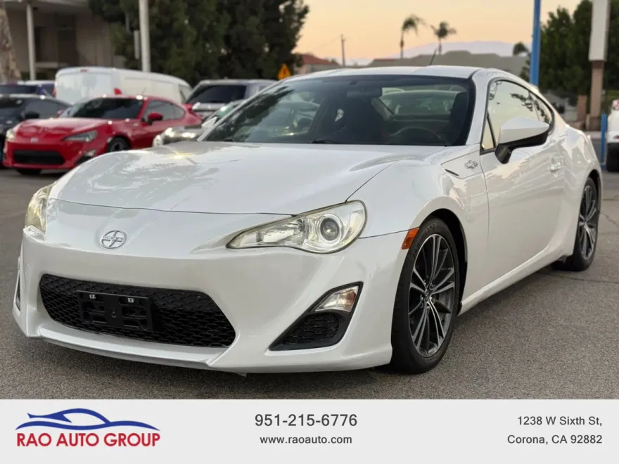 2013 Scion FR-S photo 1