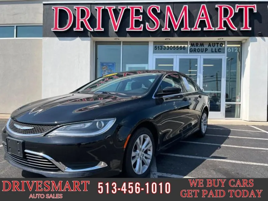 2016 Chrysler 200 Limited photo 1