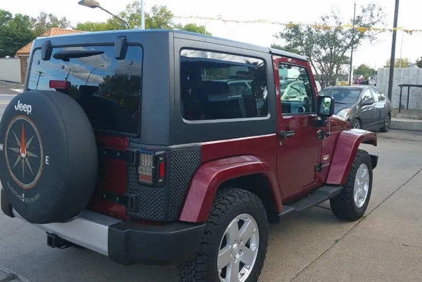 2008 Jeep Wrangler Sahara photo 1
