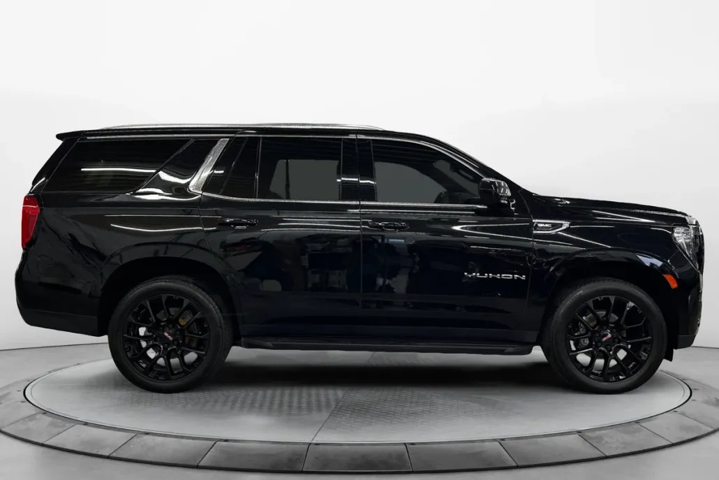2022 Gmc Yukon SLE photo 1