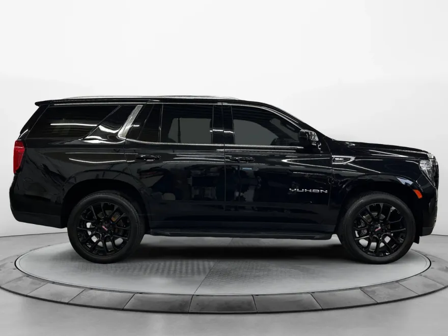2022 Gmc Yukon SLE photo 1