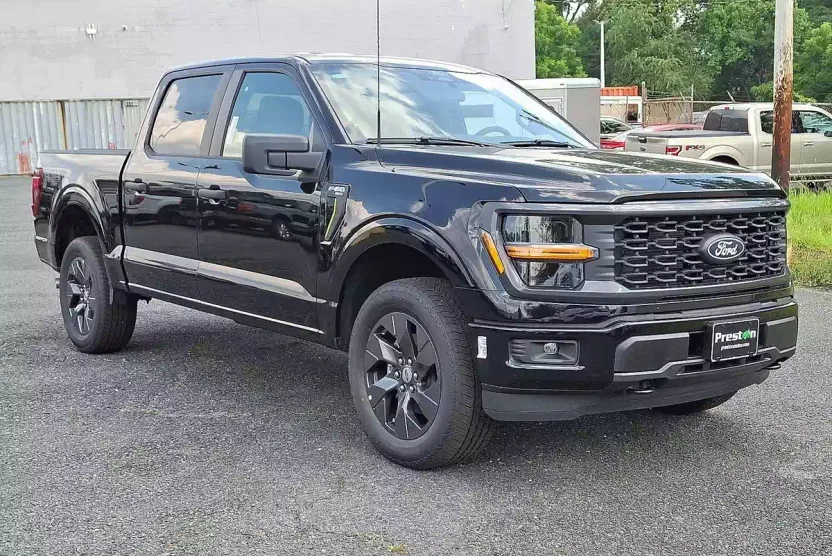 2025 Ford F-150 STX photo 1