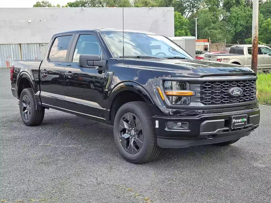 2025 Ford F-150 STX photo 1