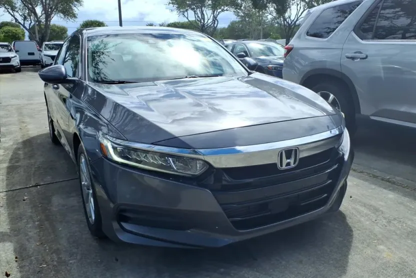 2019 Honda Accord LX photo 1