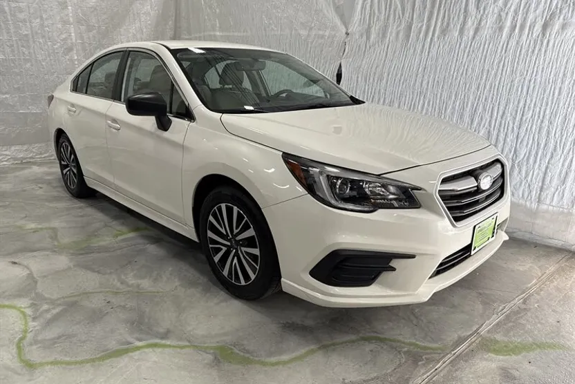 2018 Subaru Legacy 2.5i photo 1
