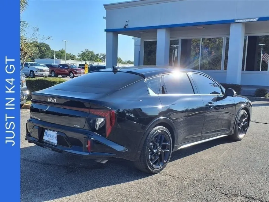 2025 Kia K4 GT-Line Turbo photo 1