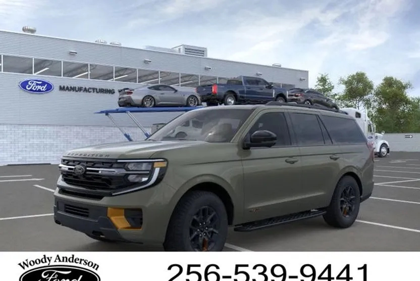 2025 Ford Expedition photo 1