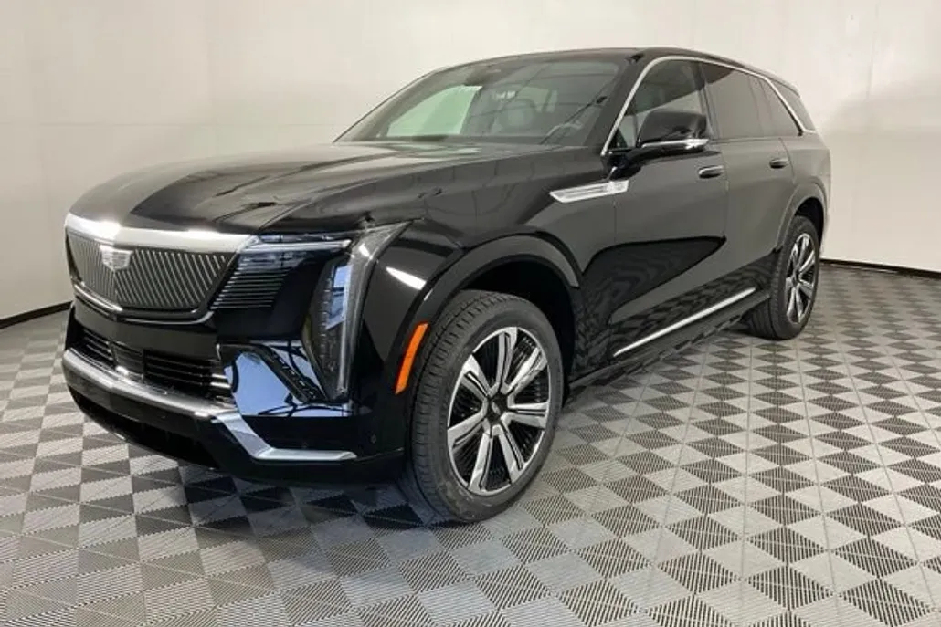 2025 Cadillac Escalade IQ Luxury photo 1
