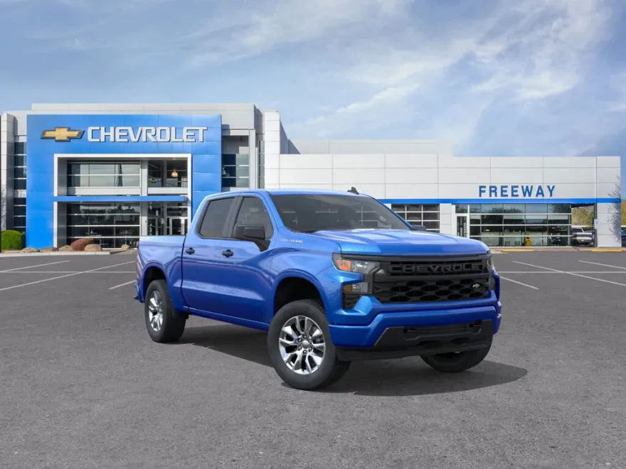 2026 Chevrolet Silverado 1500 Custom photo 1