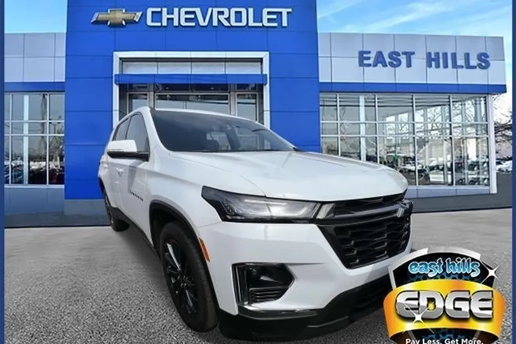 2022 Chevrolet Traverse RS photo 1