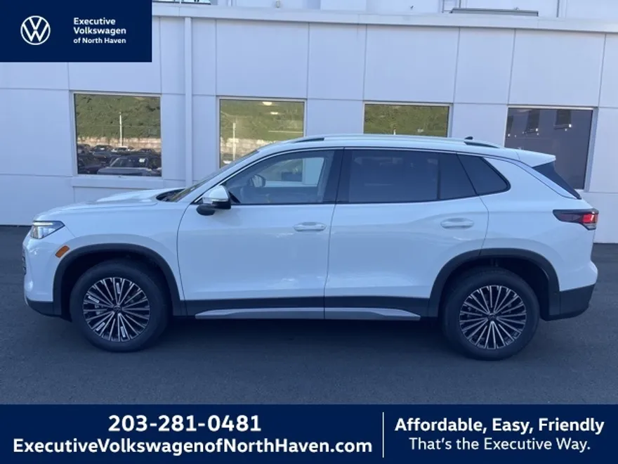 2025 Volkswagen Tiguan S photo 1