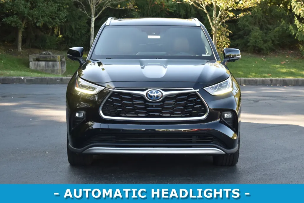 2023 Toyota Highlander Hybrid Platinum photo 1