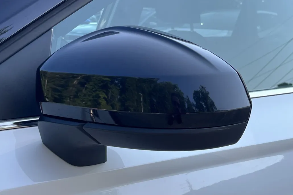 2023 Volkswagen Taos SE photo 1