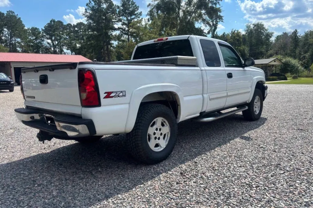 2007 Chevrolet Silverado 1500 LS photo 1