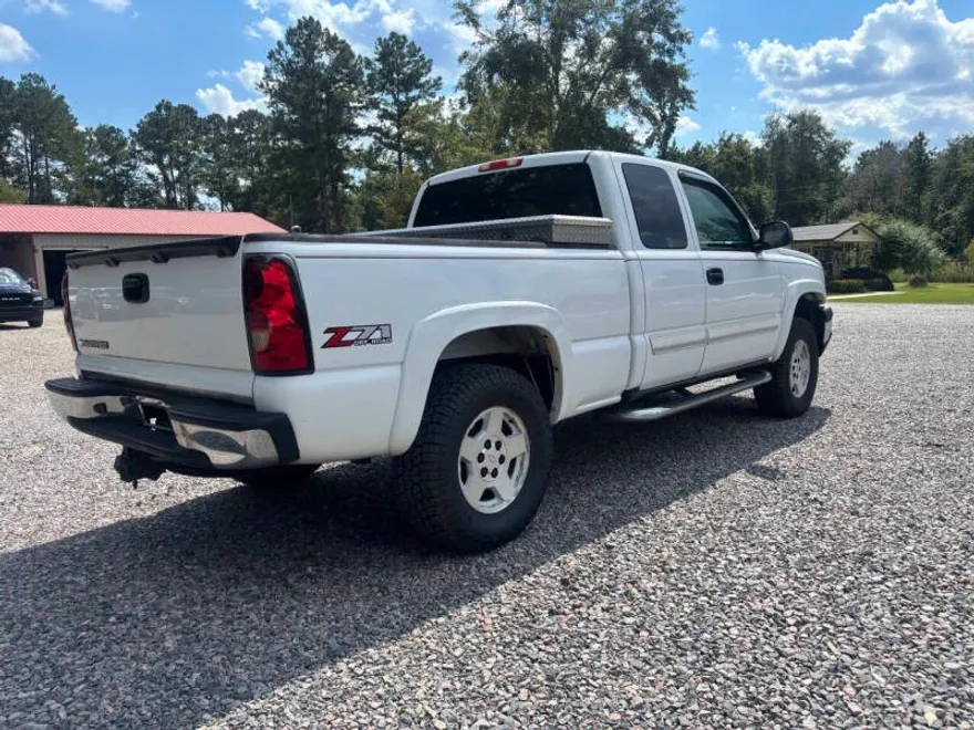 2007 Chevrolet Silverado 1500 LS photo 1