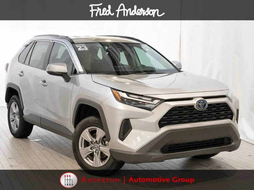 2023 Toyota RAV4 Hybrid XLE photo 1