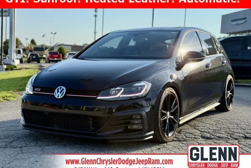 2021 Volkswagen Golf GTI SE photo 1