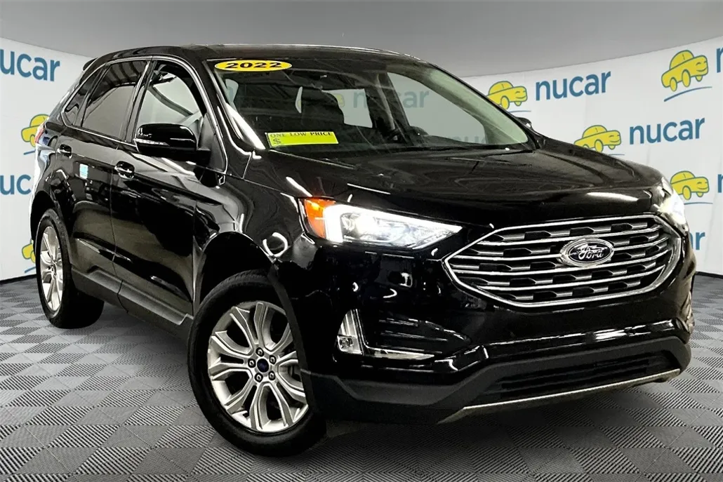 2022 Ford Edge Titanium photo 1