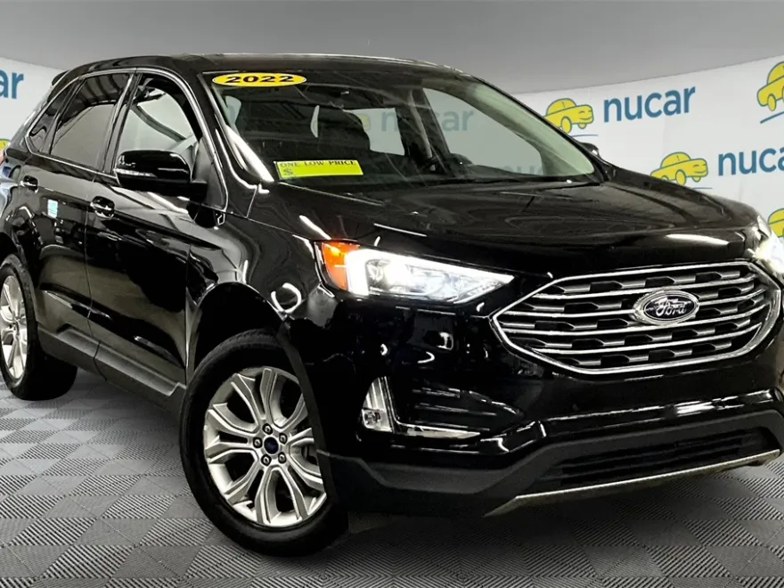 2022 Ford Edge Titanium photo 1