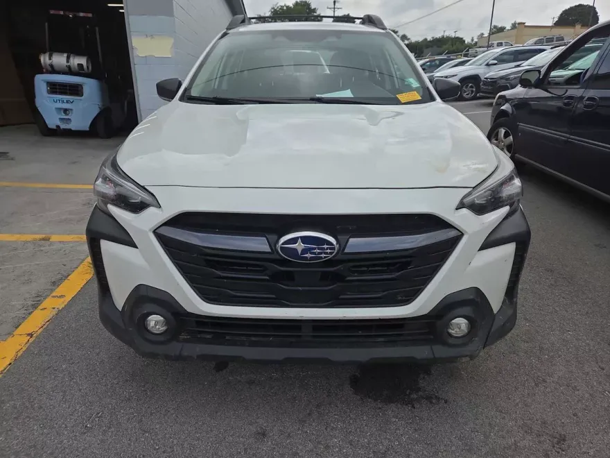 2024 Subaru Outback Base photo 1