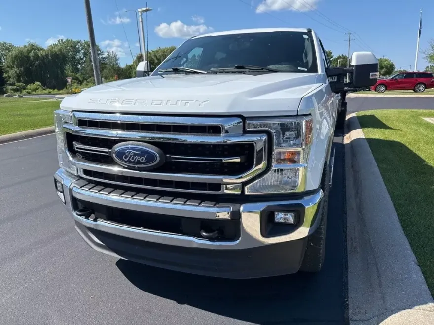 2022 Ford F-250 Lariat photo 1