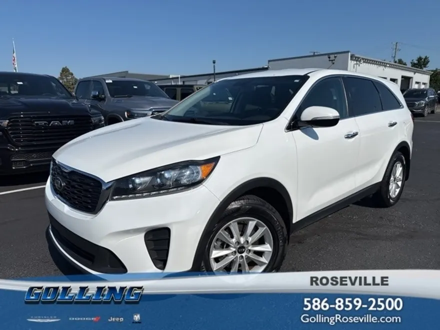 2019 Kia Sorento LX photo 1