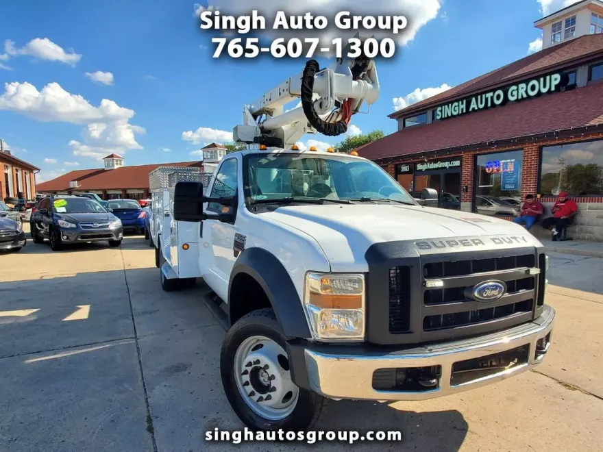 2009 Ford F-550 photo 1